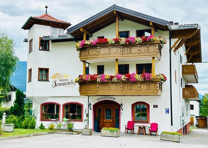 Hotel Sonnenhof - Bed & Breakfast & Appartements Innsbruck